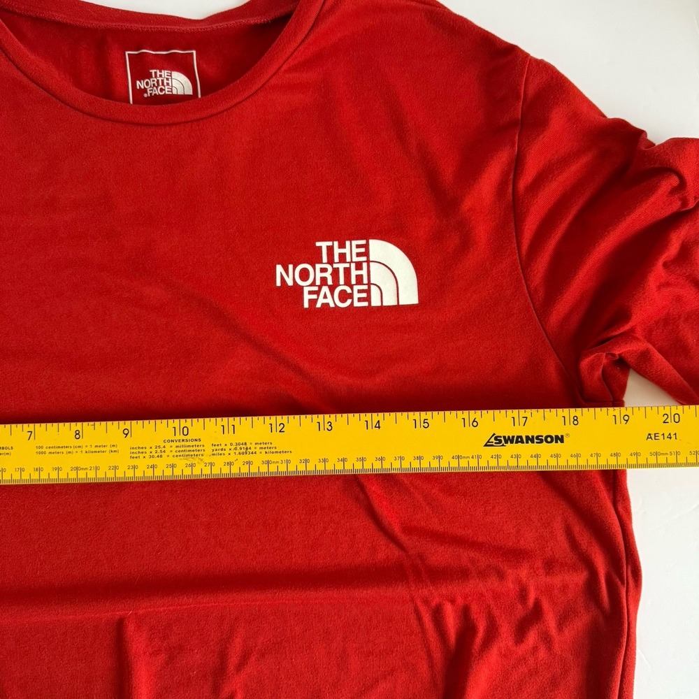 The North Face Long Sleeve T Shirt Mens M Red Crew Neck Sleeve Hit Logo Active - Picture 6 of 8